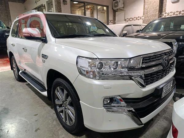 Toyota for sale in Iraq